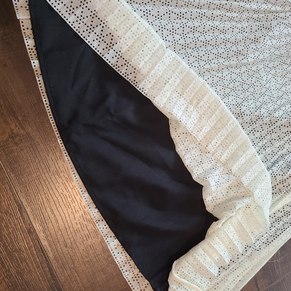 Joie pleated A line skirt - like new. Firs more like a small :) - Picture 6 of 7